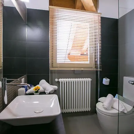 Apartment Sleeps 2 Pool Air Con Regoledo