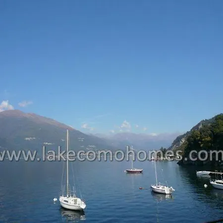 Sleeps 2 Pool Air Con *