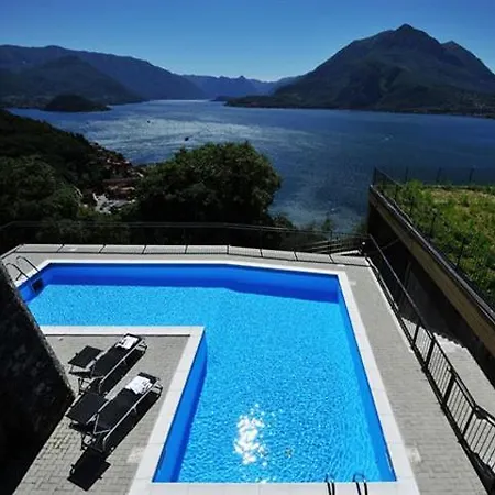 Apartment Sleeps 2 Pool Air Con *